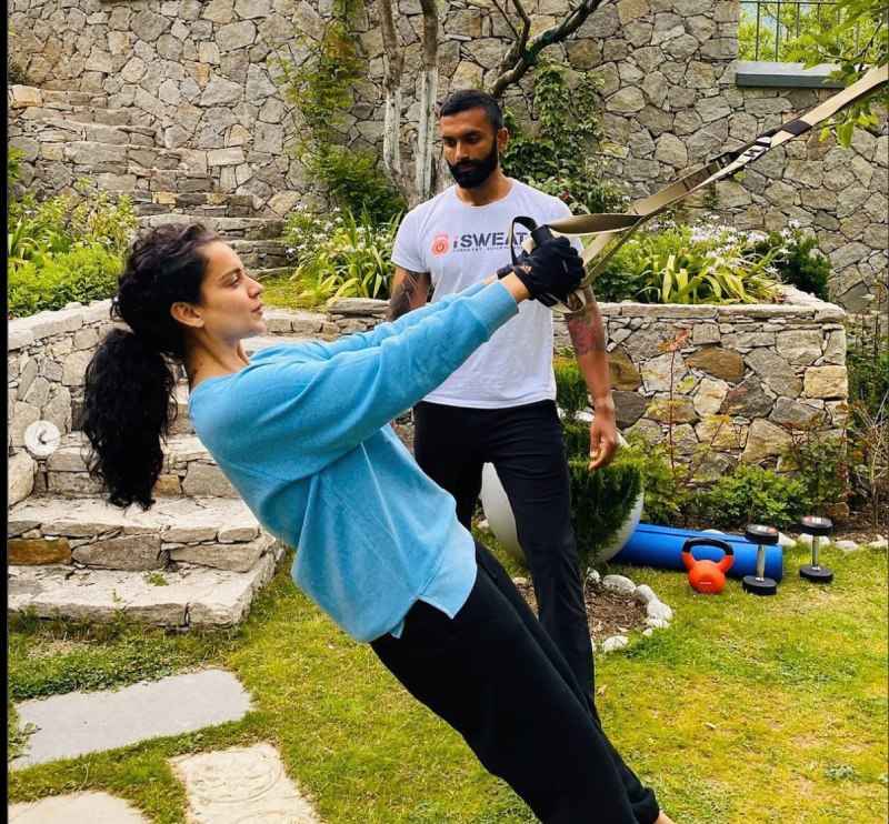 Daily Fitness Sessions