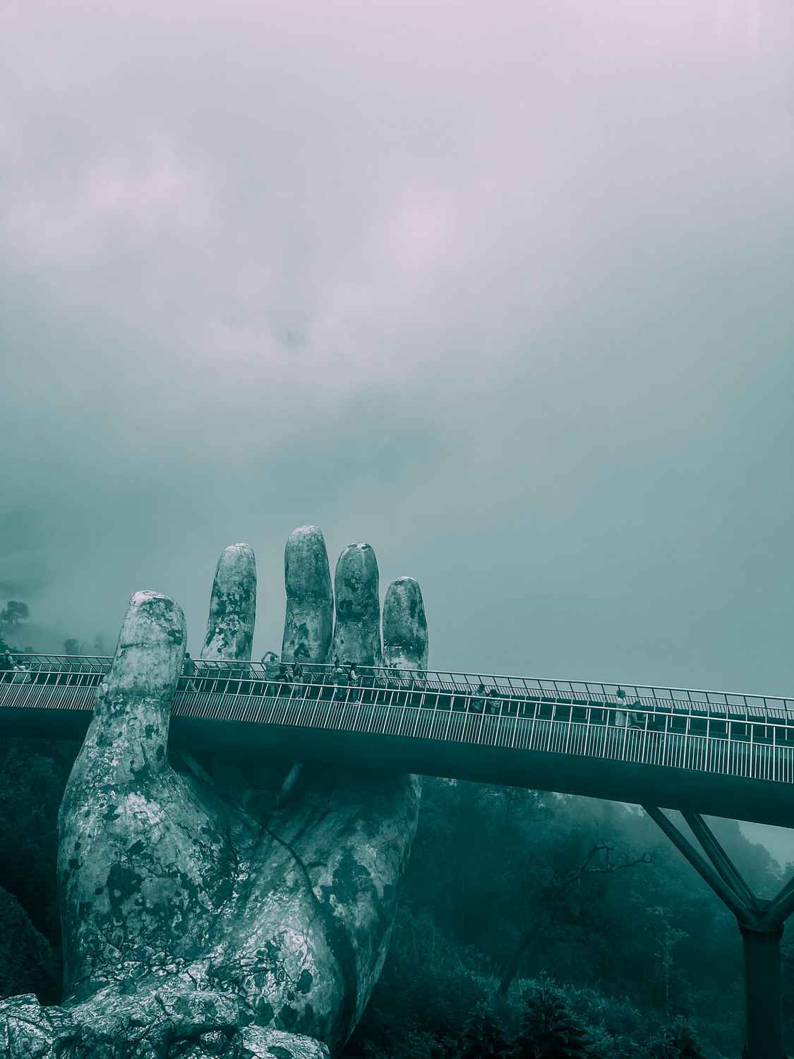 Golden Hands Bridge
