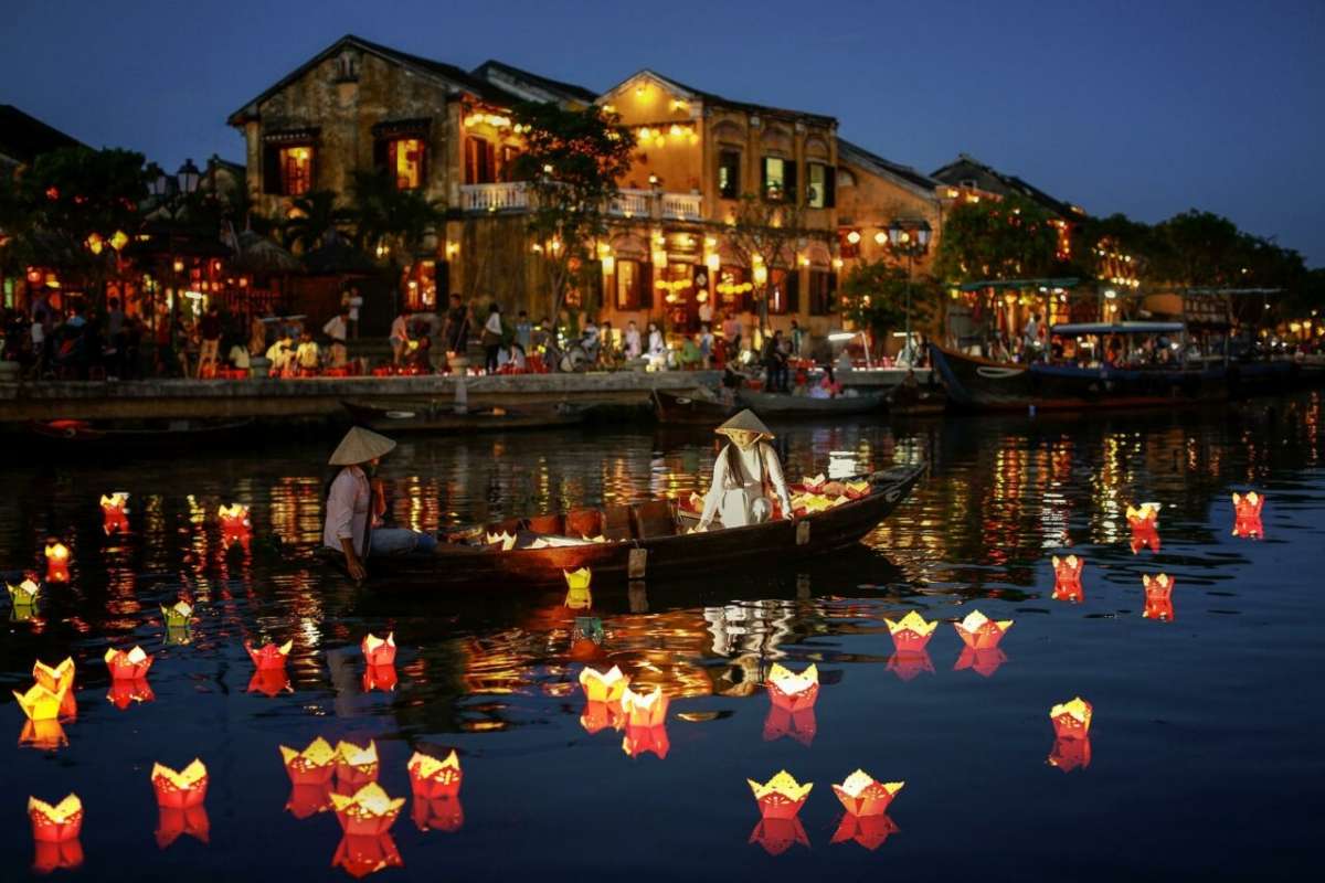Hoi An Evening Walking Tour - Image 1